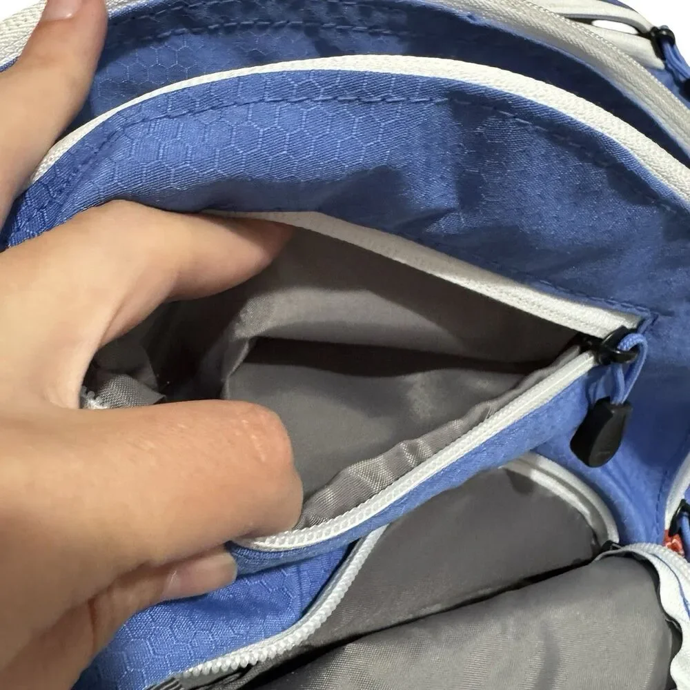 High‎ Sierra Blue Backpack With Suspension Strap System And Tech Spot